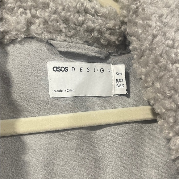 ASOS DESIGN Curve bonded shearling trench coat in grey Size 16 Long Teddy Coat - Picture 5 of 13